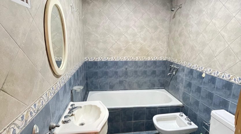 ¡Casa + Dúplex al fondo! Ideal para inversión o uso familiar en Calle Richieri