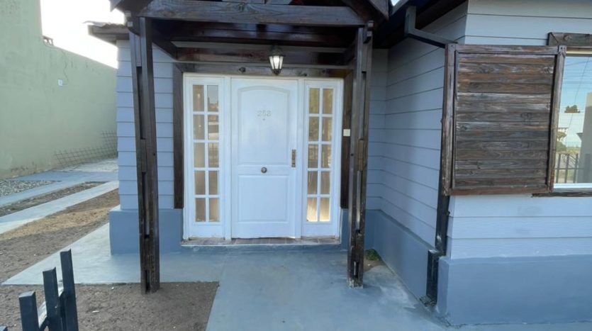 ¡Casa + Dúplex al fondo! Ideal para inversión o uso familiar en Calle Richieri